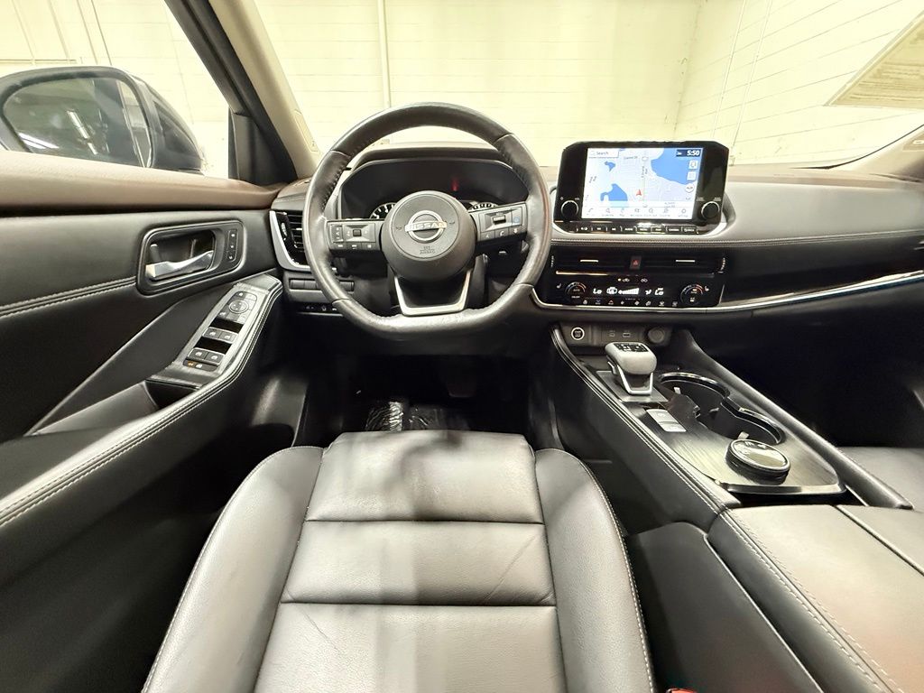 Photo 39 of this Nissan Rogue