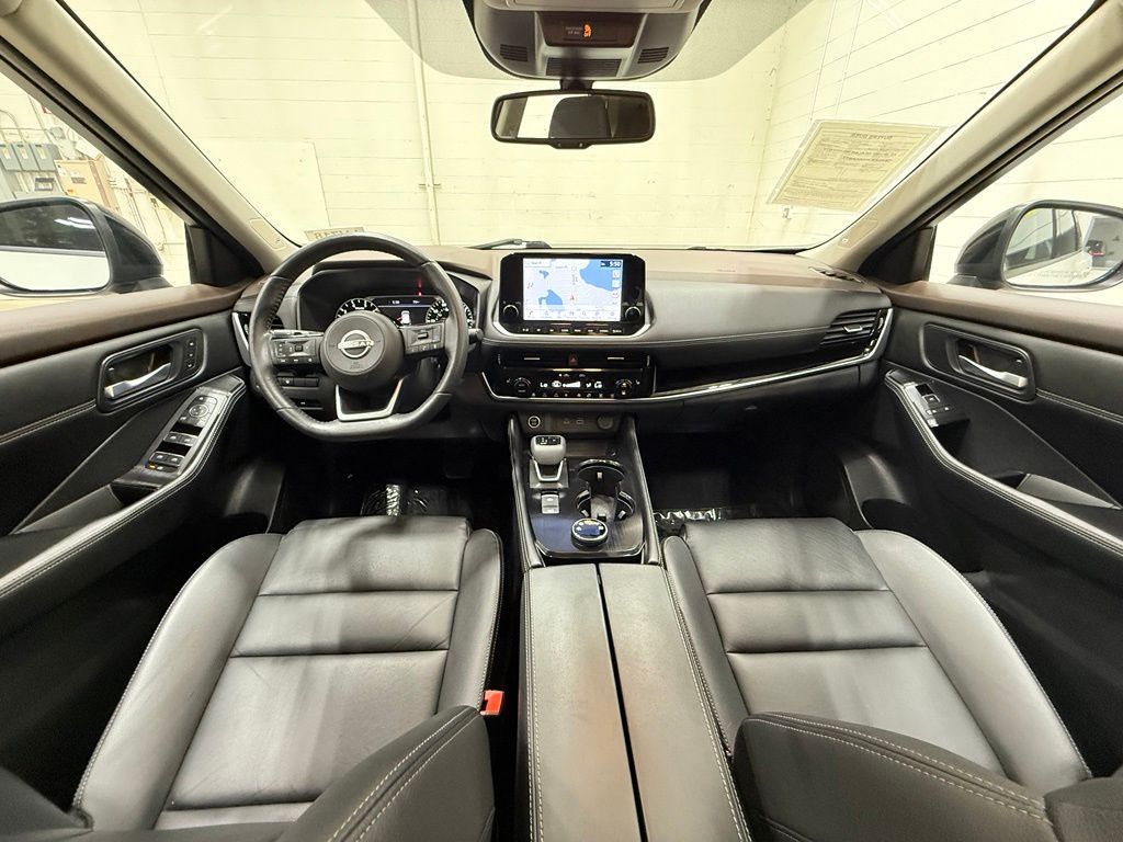 Photo 40 of this Nissan Rogue