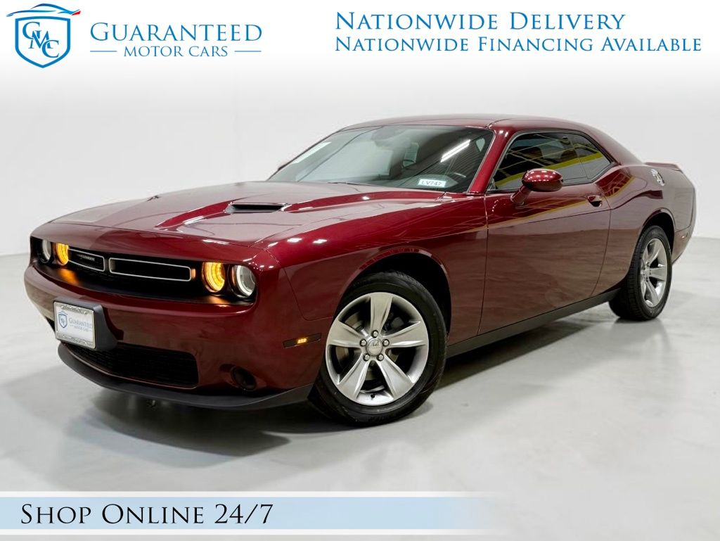 2019 Dodge Challenger SXT Auto's photo