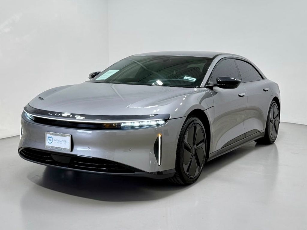 Photo 3 of this Lucid Air