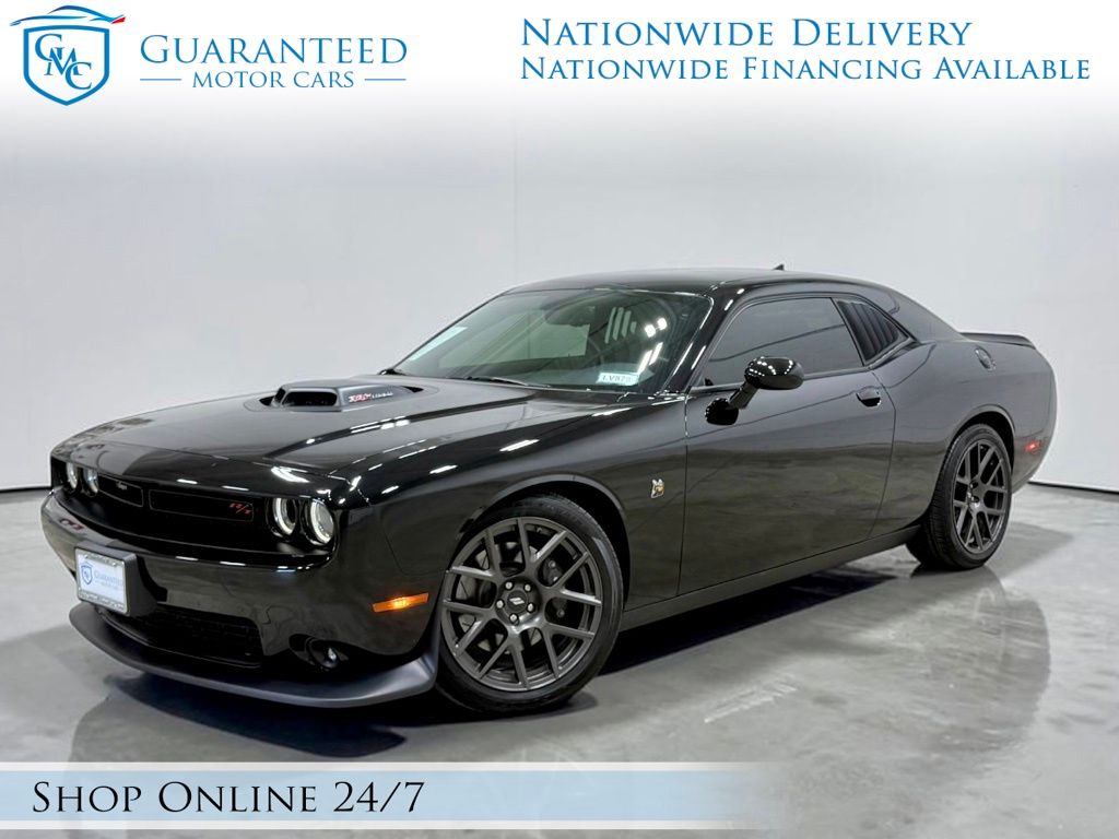 Pitch Black Clearcoat 2017 Dodge Challenger Coupe Rear-Wheel Drive Automatic