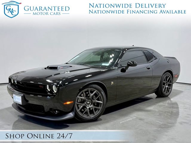 Pitch Black Clearcoat 2017 Dodge Challenger Coupe Rear-Wheel Drive Automatic