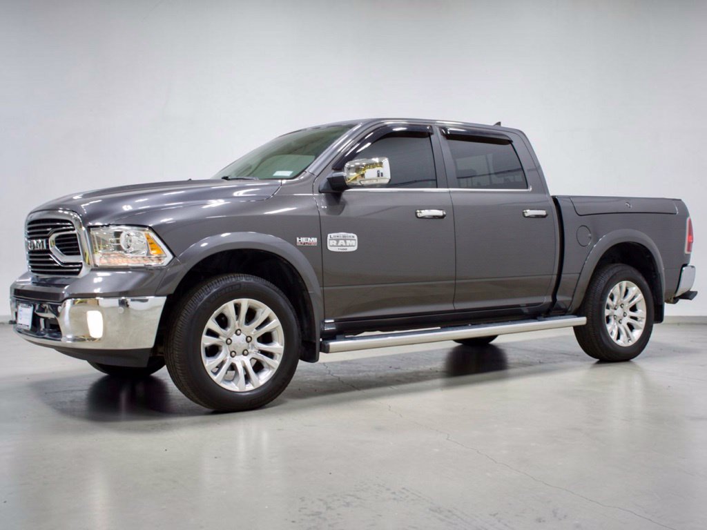 Photo 4 of this Ram 1500
