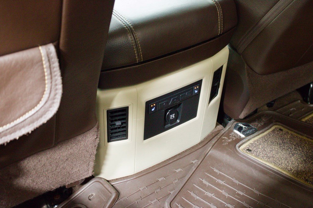 Photo 52 of this Ram 1500
