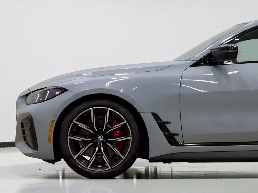 Photo 5 of this BMW i4