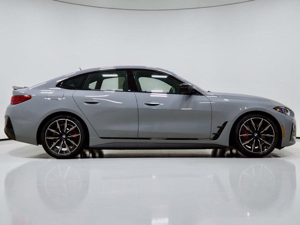 Photo 16 of this BMW i4