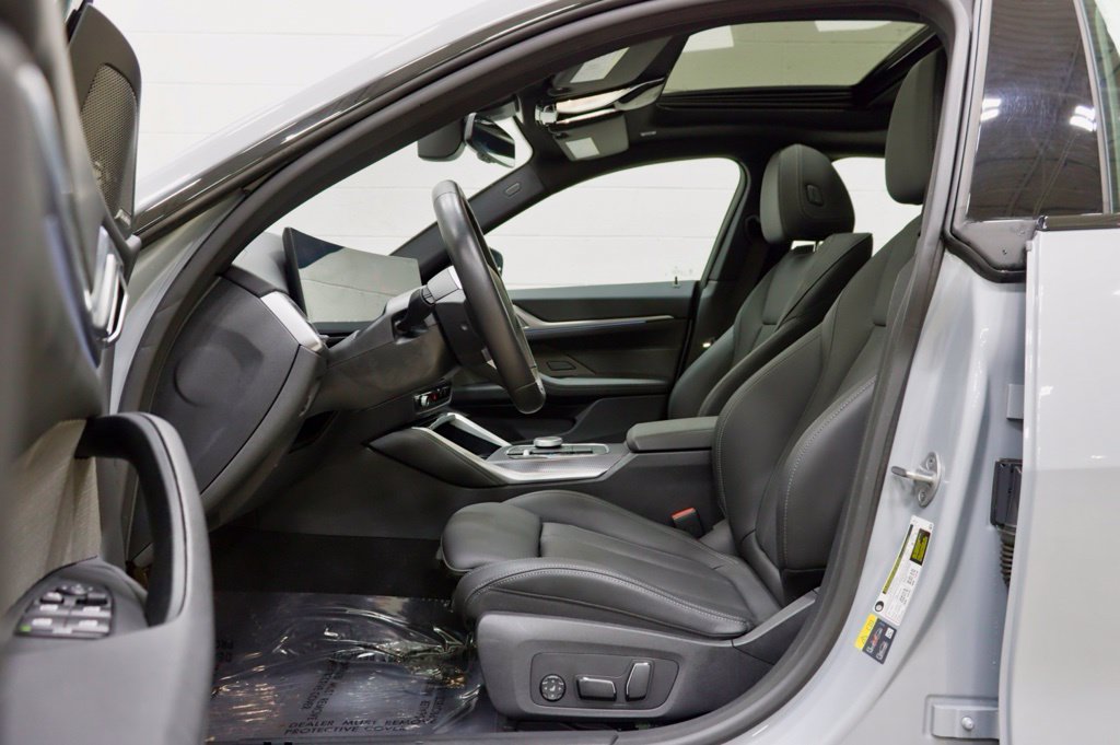 Photo 30 of this BMW i4