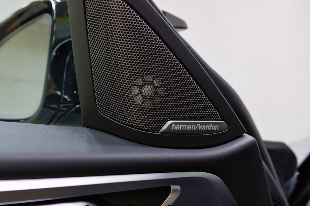 Photo 36 of this BMW i4