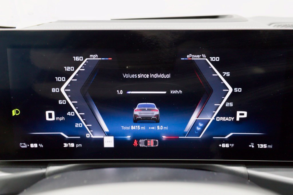 Photo 37 of this BMW i4