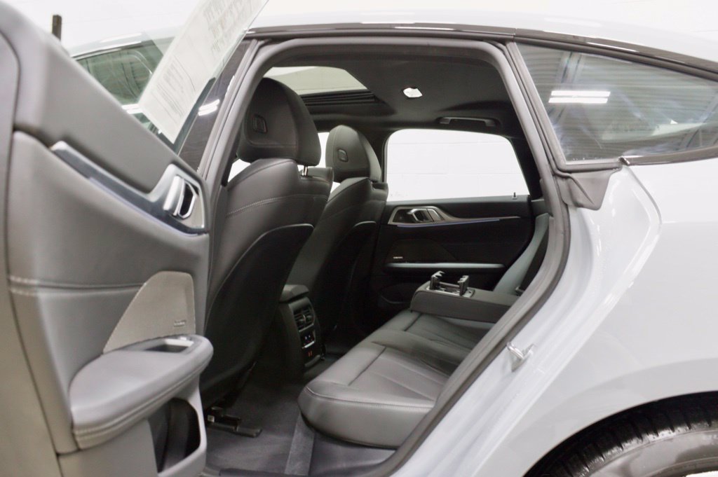 Photo 41 of this BMW i4