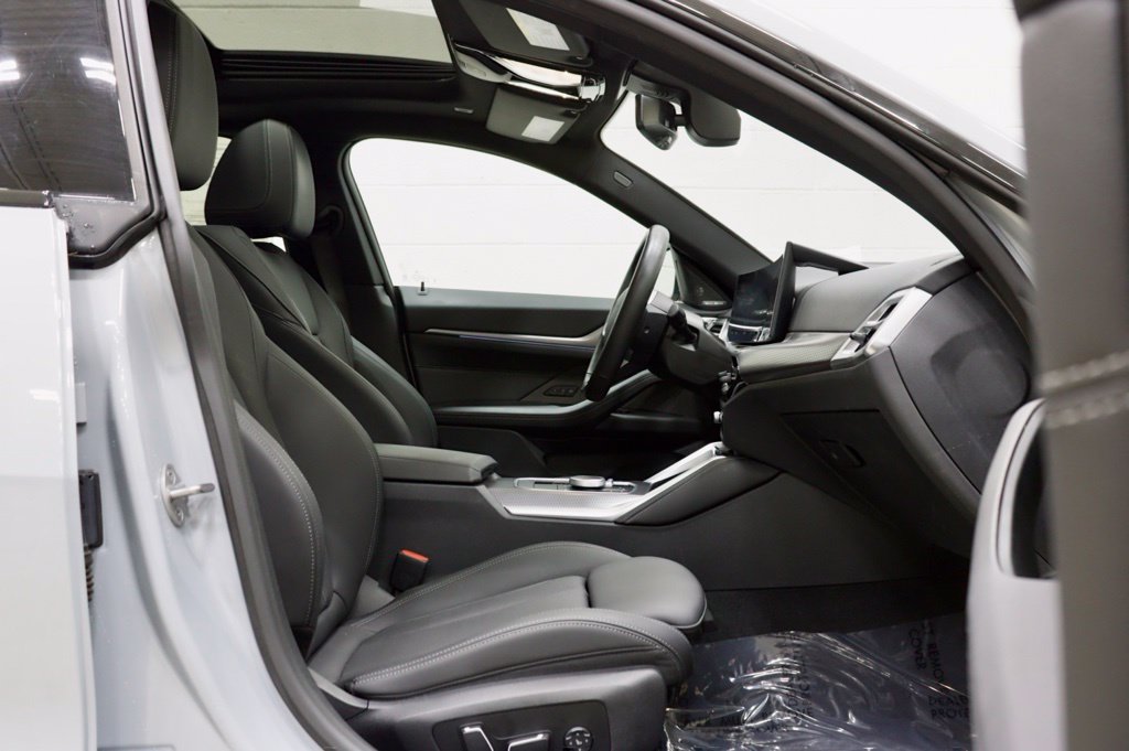 Photo 44 of this BMW i4