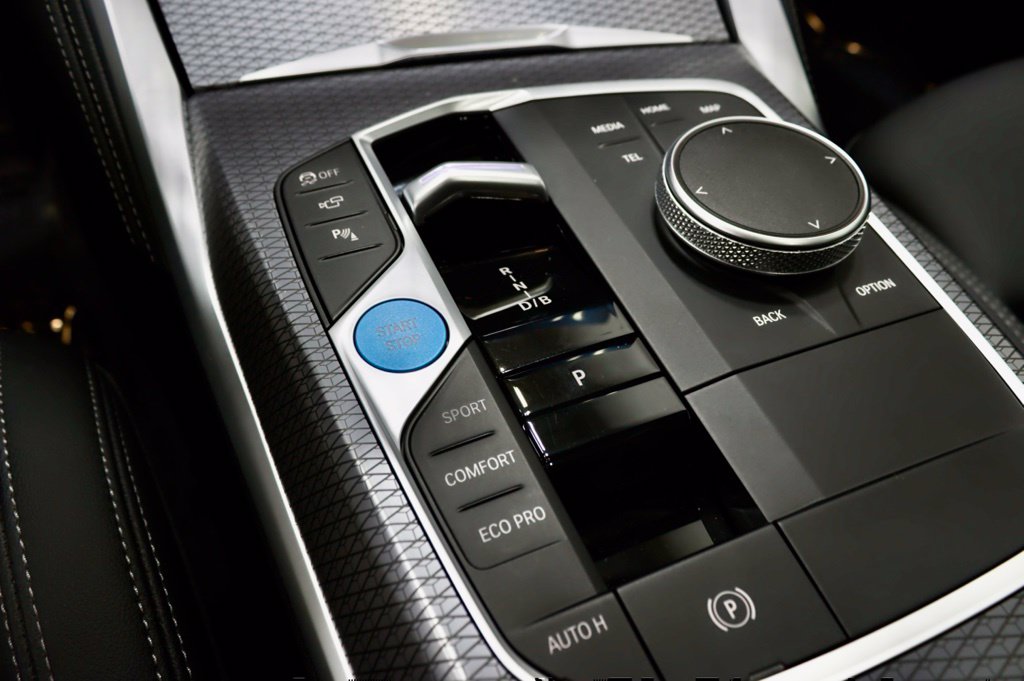 Photo 45 of this BMW i4