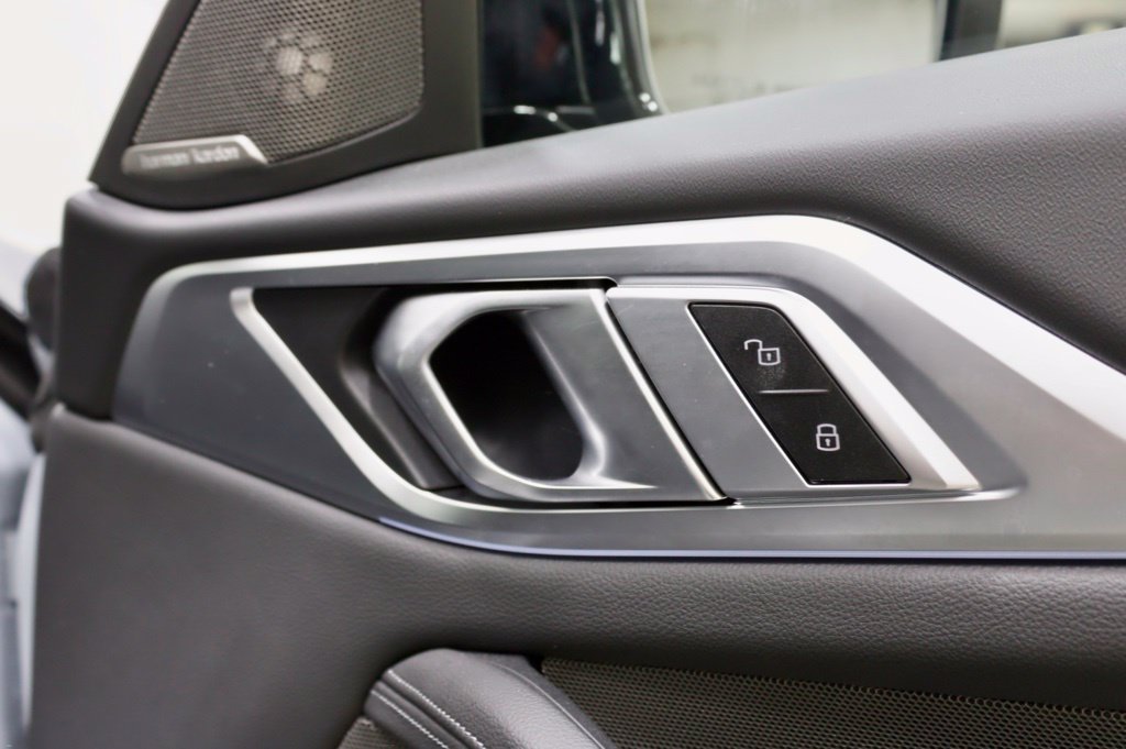 Photo 48 of this BMW i4