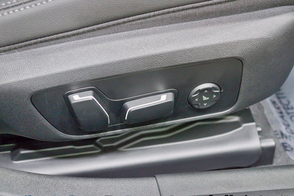Photo 50 of this BMW i4