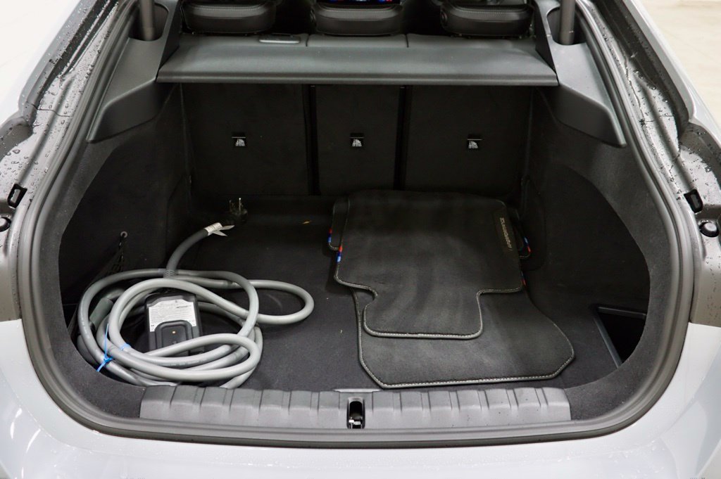 Photo 56 of this BMW i4
