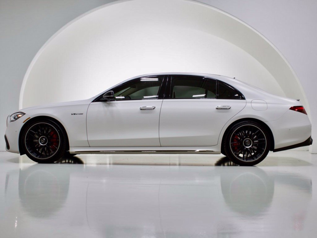 Photo 9 of this Mercedes-Benz AMG S 63 E