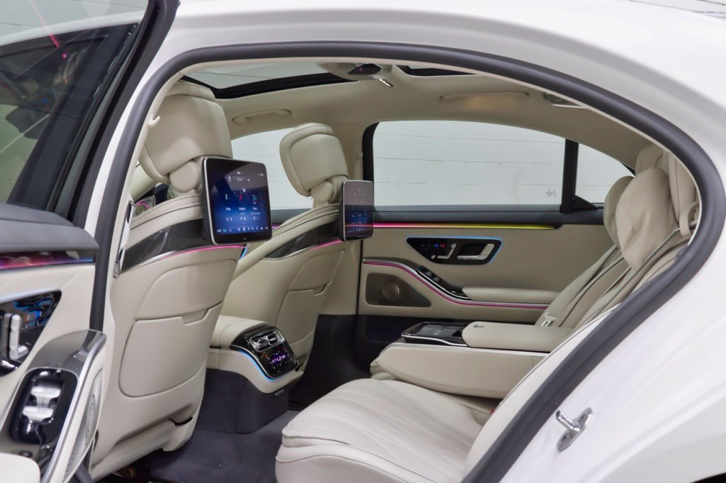 Photo 33 of this Mercedes-Benz AMG S 63 E
