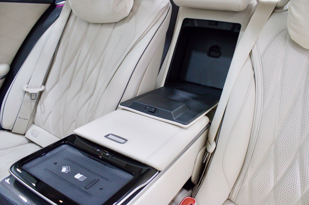 Photo 36 of this Mercedes-Benz AMG S 63 E