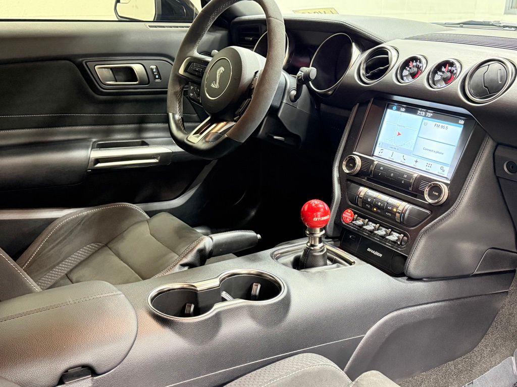 Photo 38 of this Ford Mustang