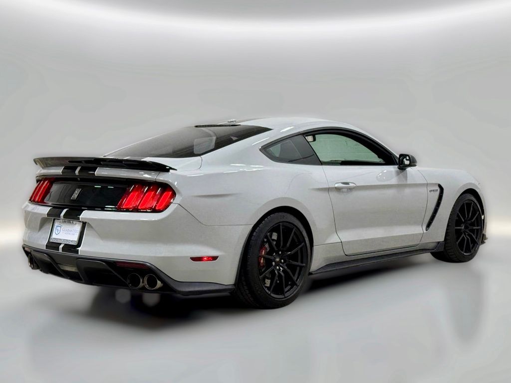Photo 19 of this Ford Mustang