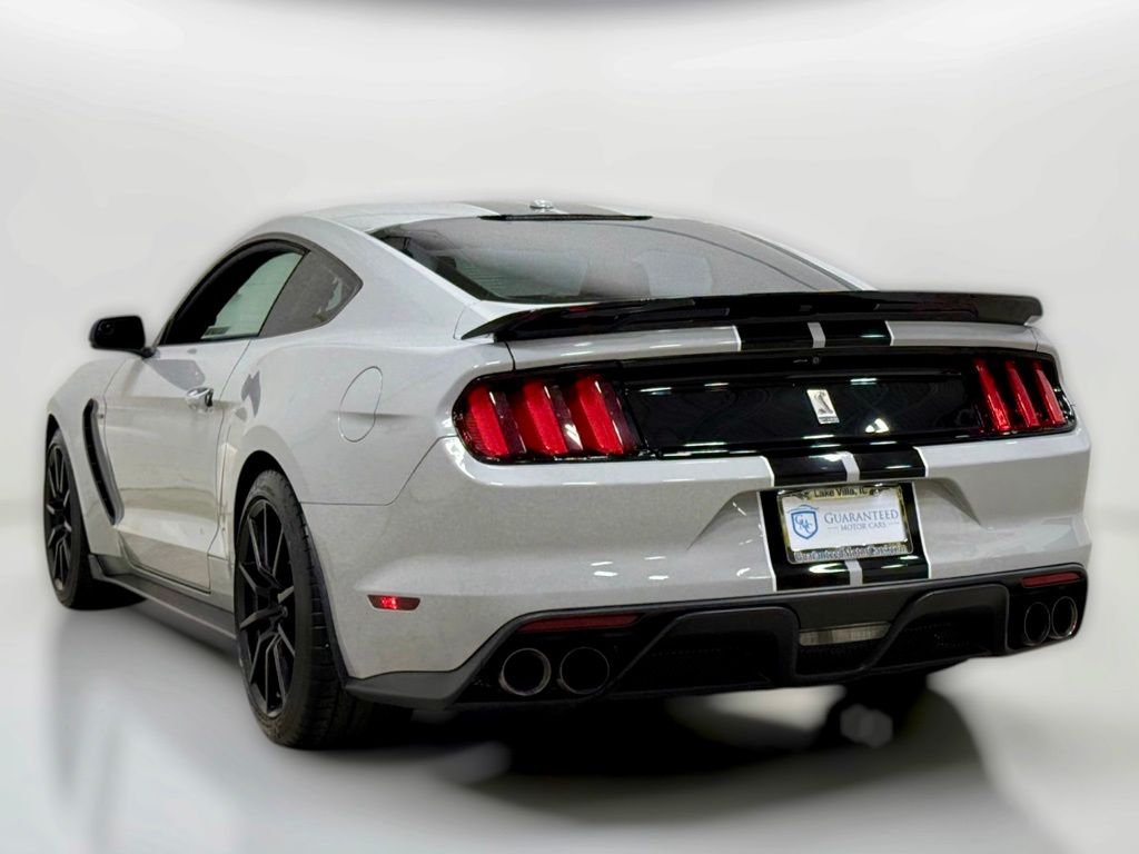 Photo 22 of this Ford Mustang