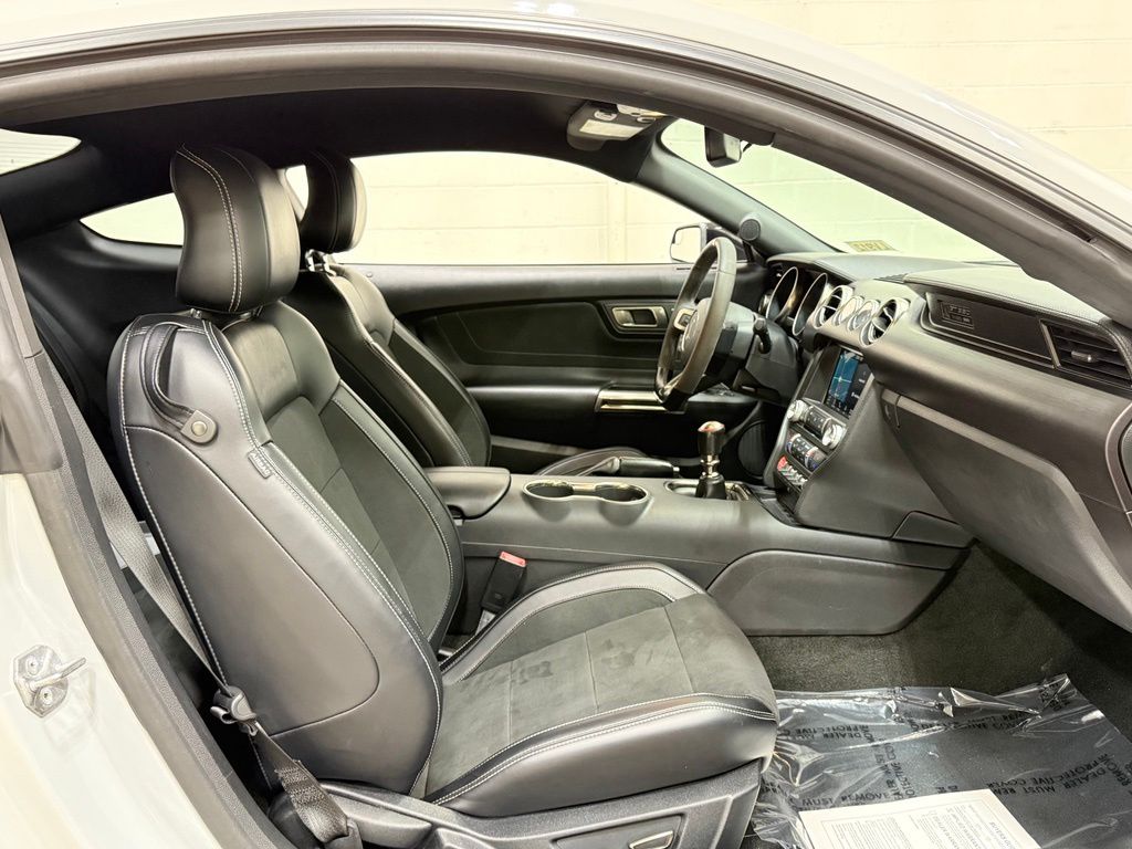 Photo 42 of this Ford Mustang