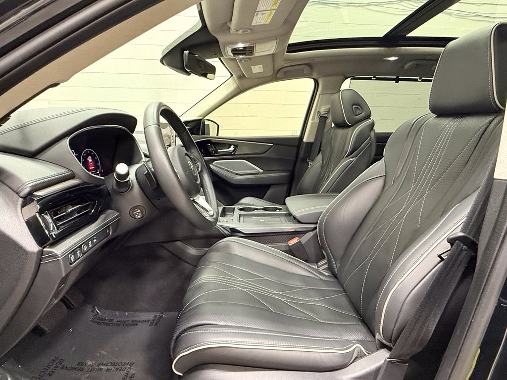 Photo 30 of this Acura MDX
