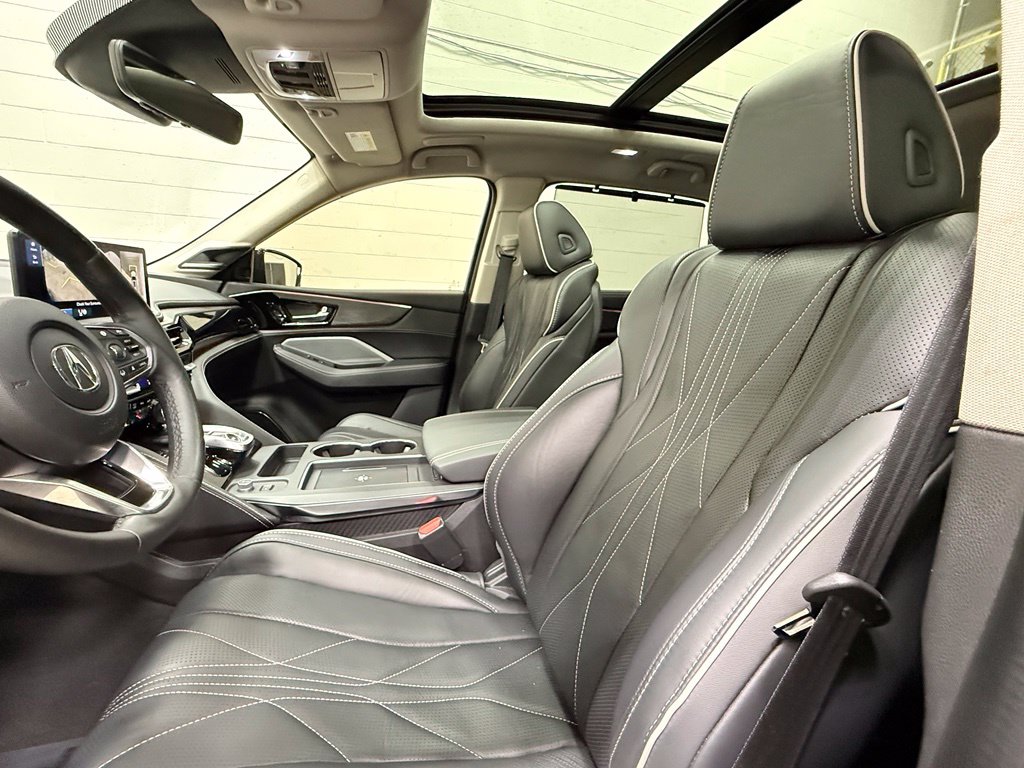 Photo 31 of this Acura MDX