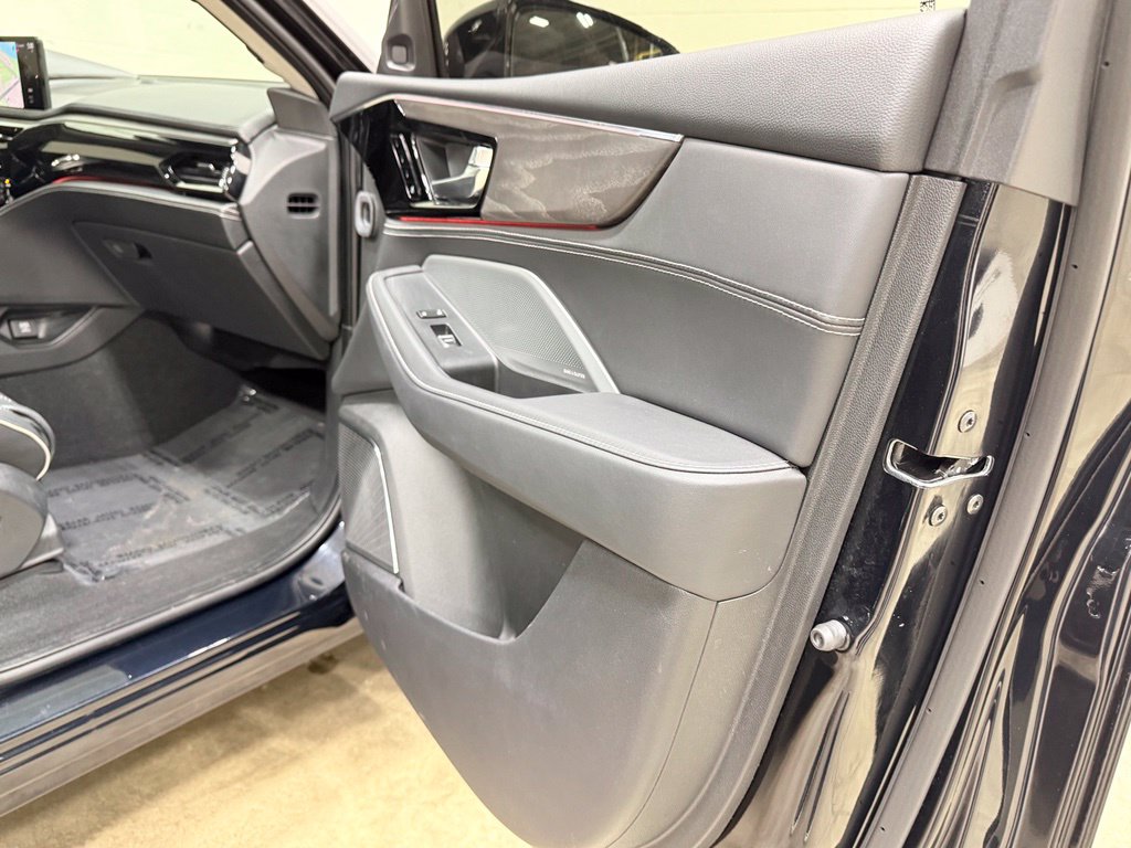 Photo 42 of this Acura MDX