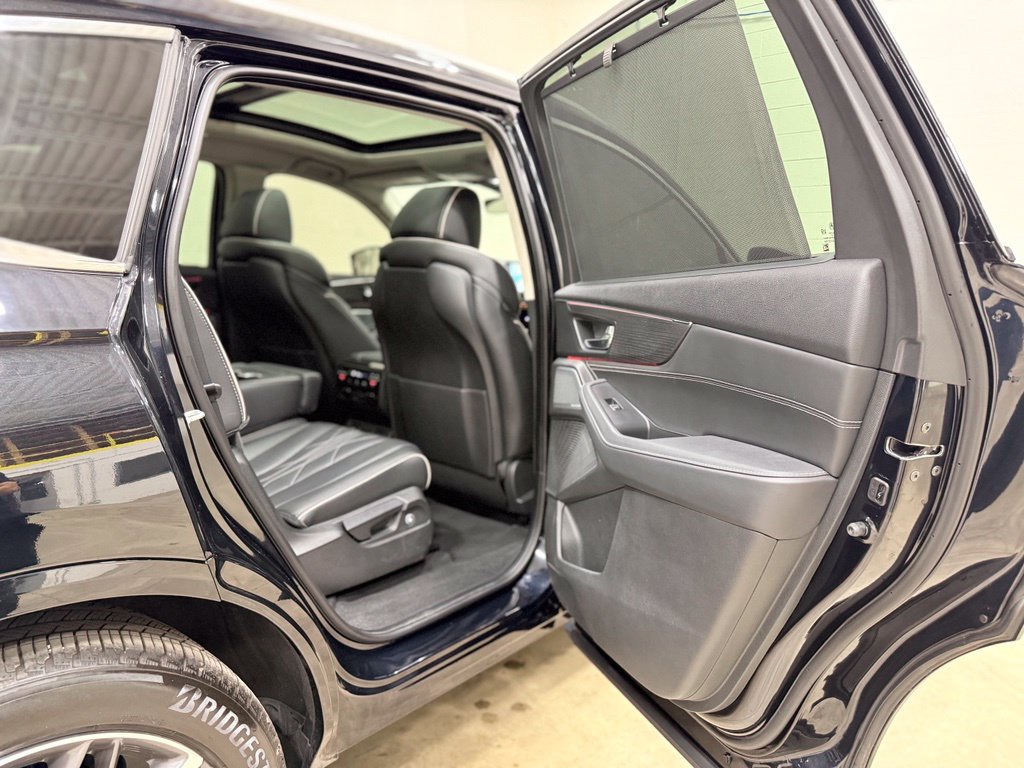 Photo 49 of this Acura MDX