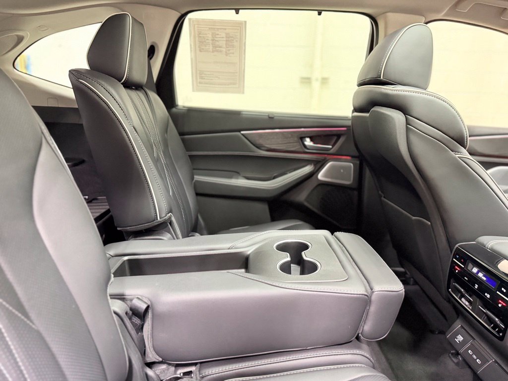 Photo 52 of this Acura MDX