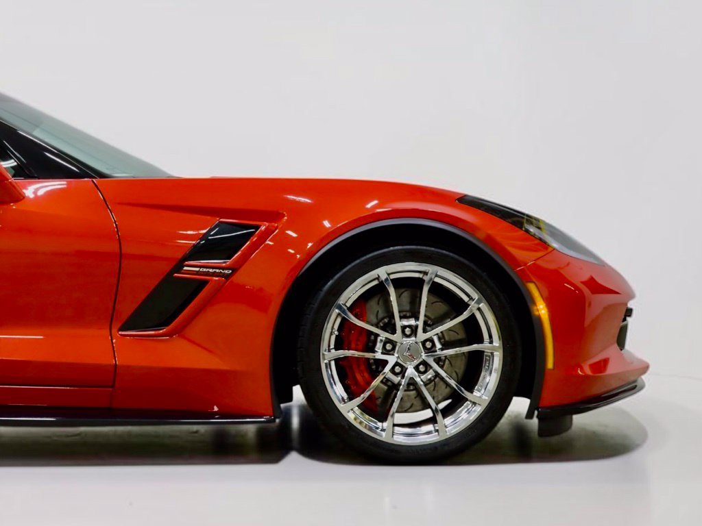 Photo 11 of this Chevrolet Corvette