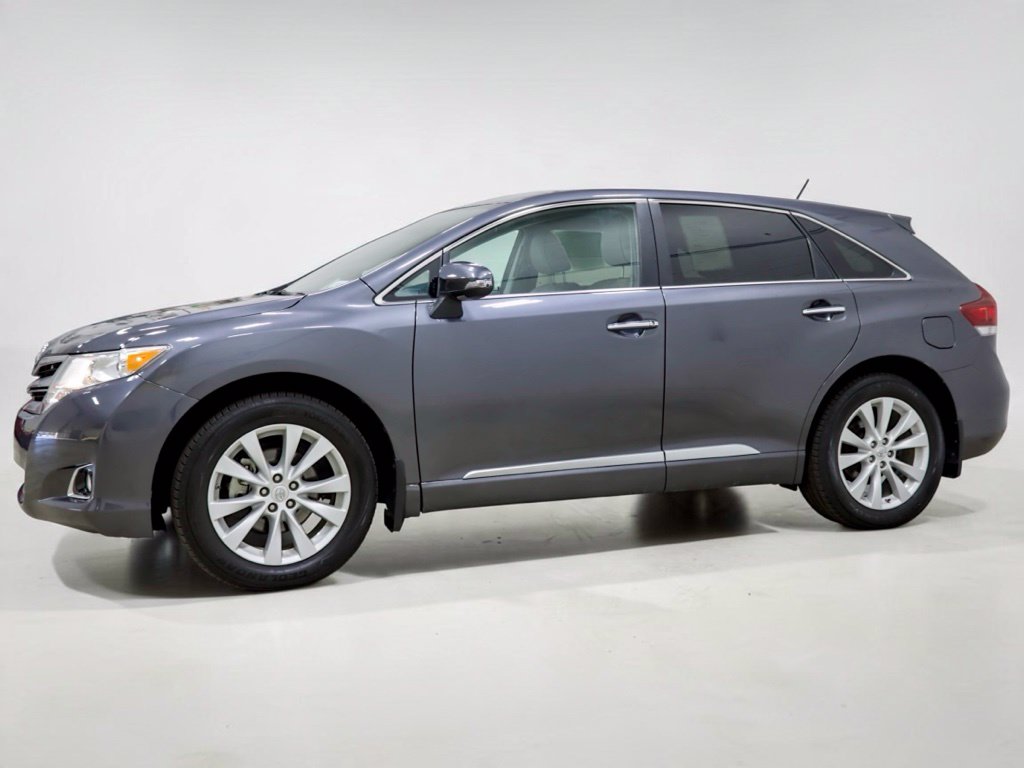 Photo 4 of this Toyota Venza