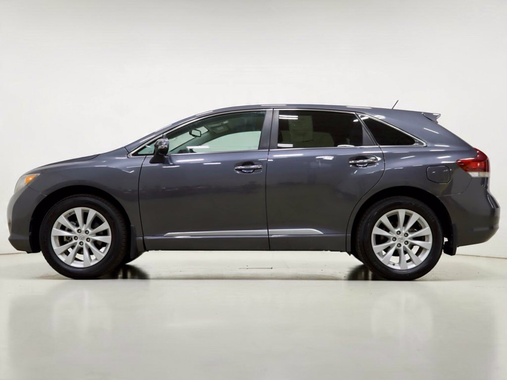 Photo 6 of this Toyota Venza