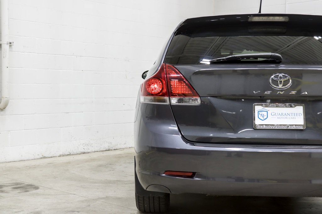 Photo 11 of this Toyota Venza