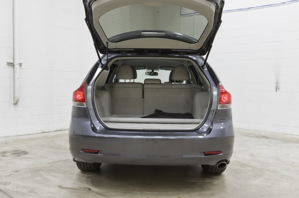Photo 12 of this Toyota Venza