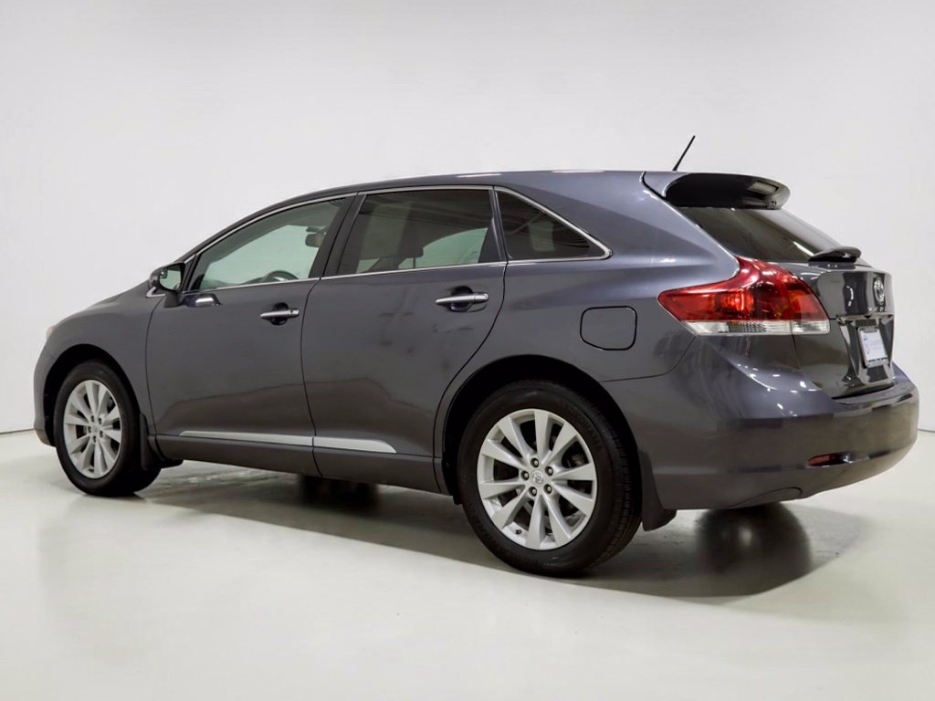Photo 22 of this Toyota Venza