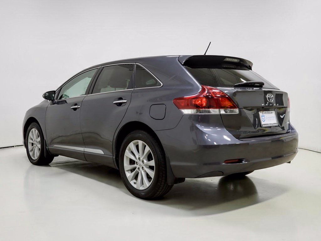 Photo 23 of this Toyota Venza