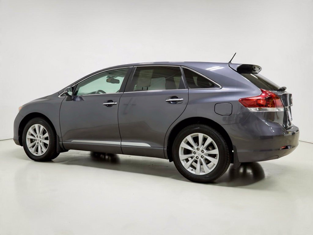 Photo 24 of this Toyota Venza