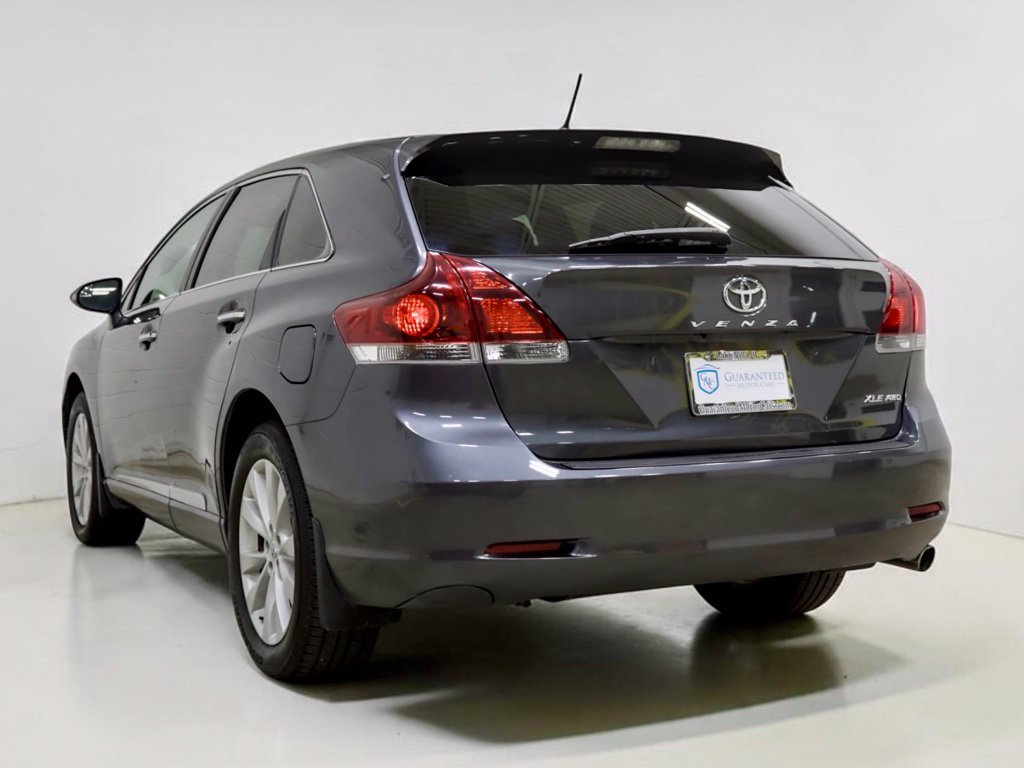 Photo 25 of this Toyota Venza