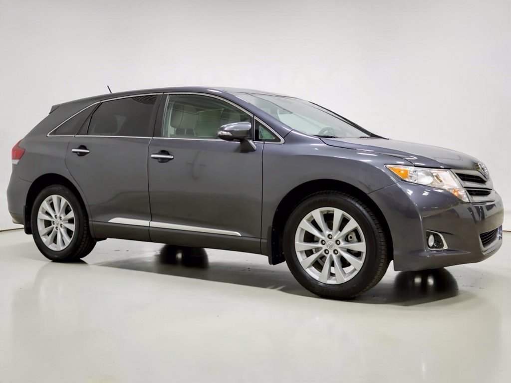 Photo 27 of this Toyota Venza