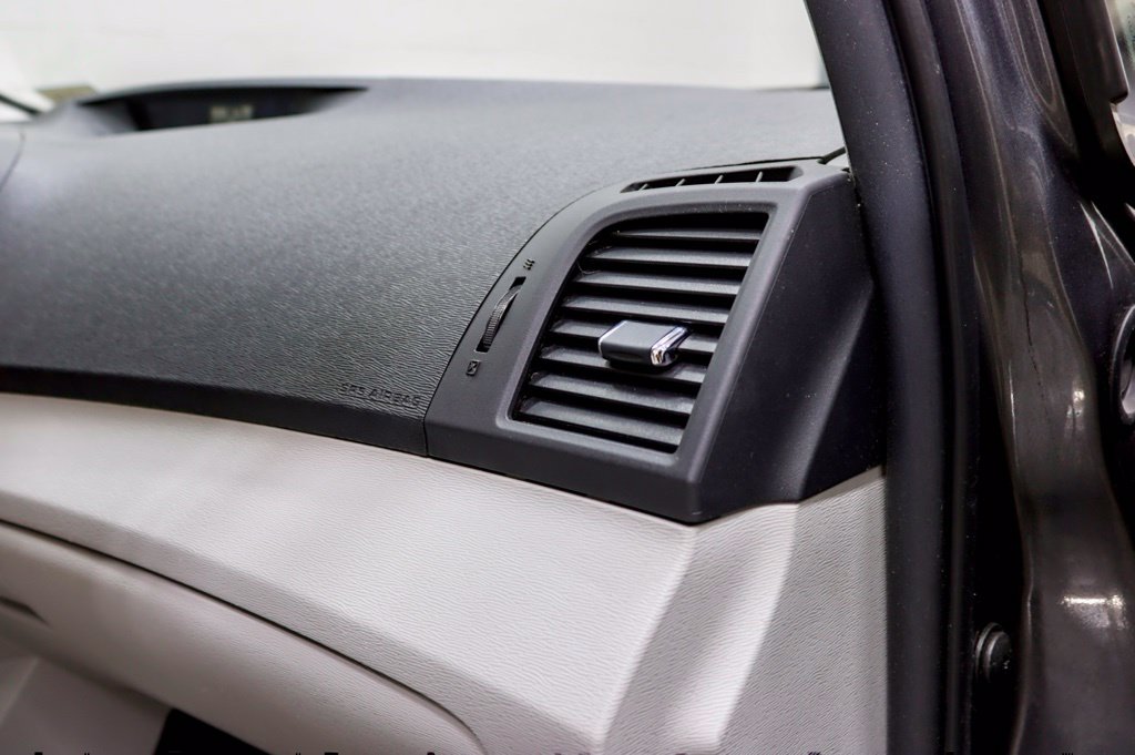 Photo 38 of this Toyota Venza