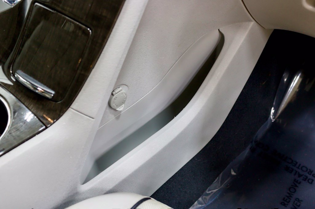 Photo 40 of this Toyota Venza