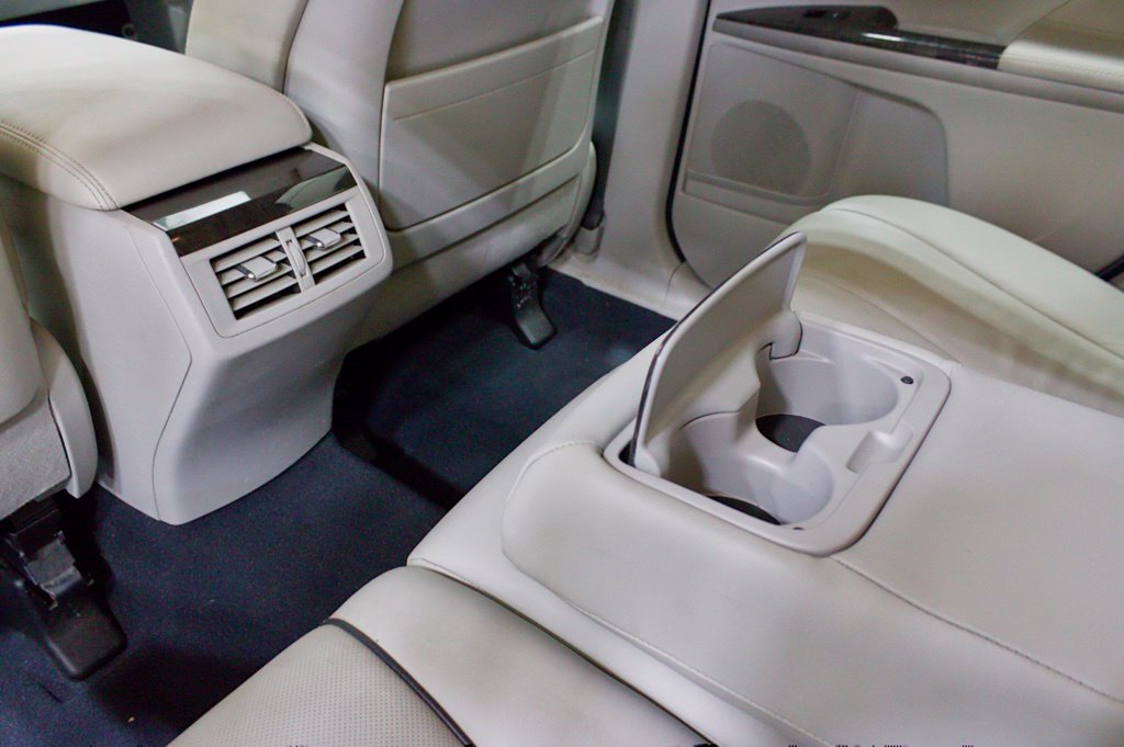 Photo 49 of this Toyota Venza