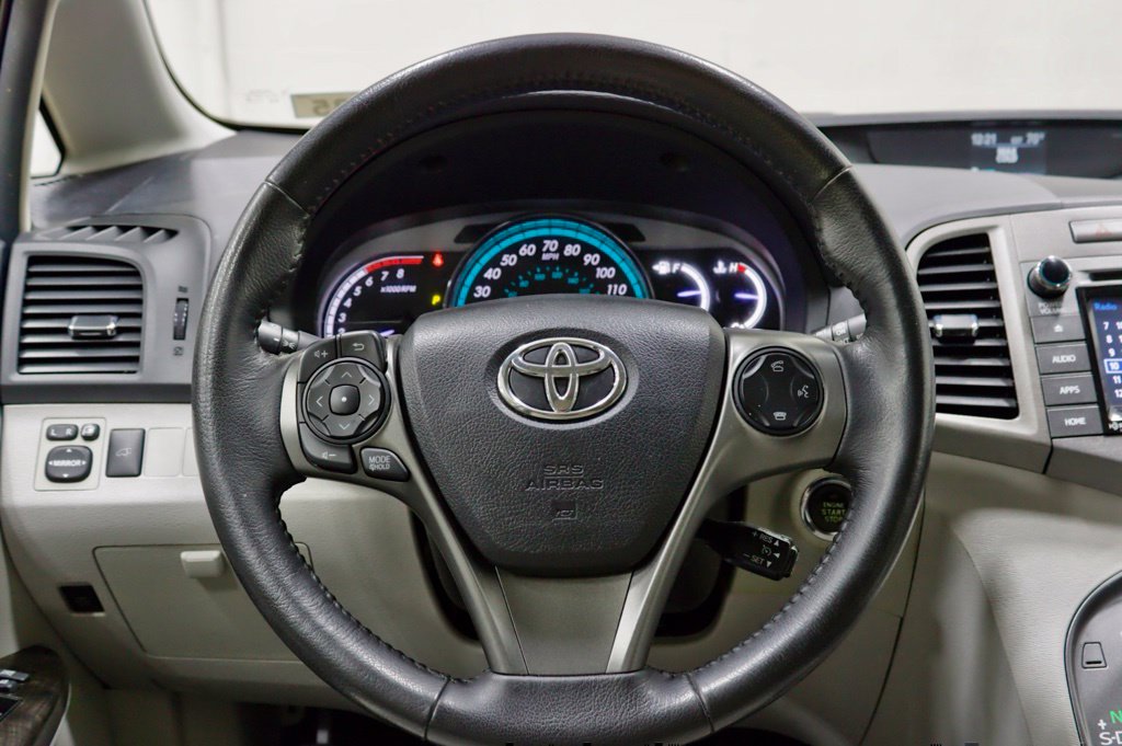 Photo 65 of this Toyota Venza