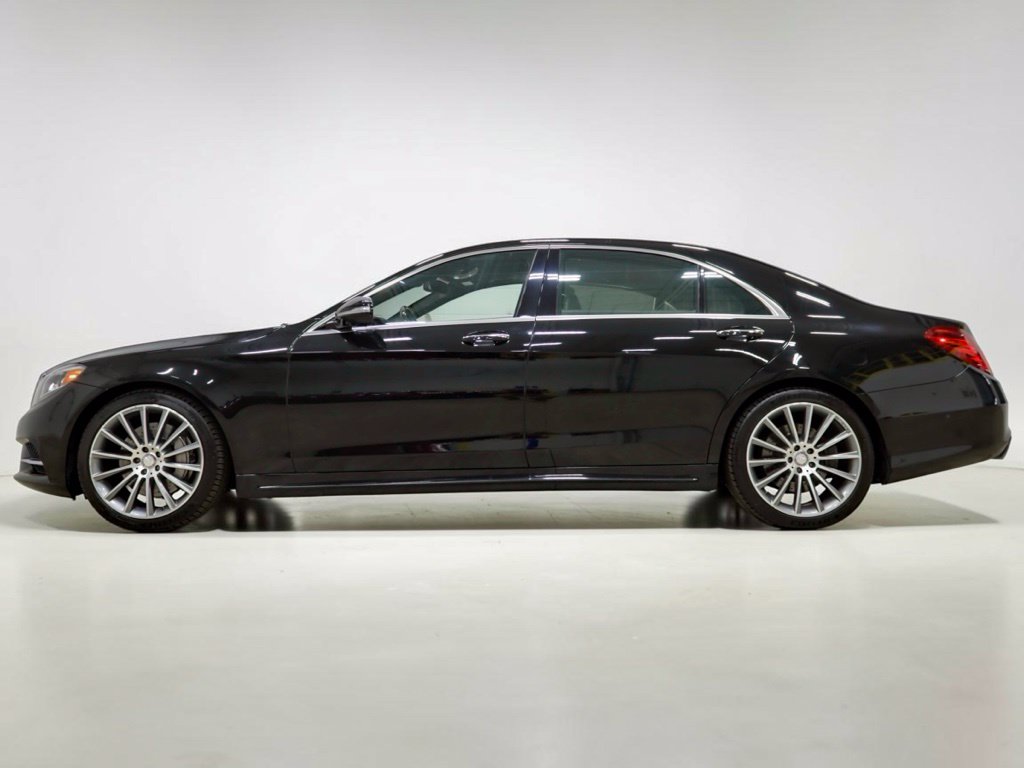 Photo 6 of this Mercedes-Benz S 550