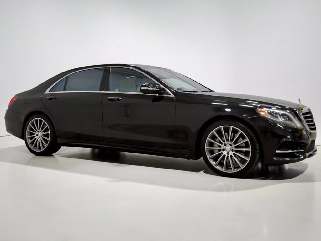 Photo 11 of this Mercedes-Benz S 550