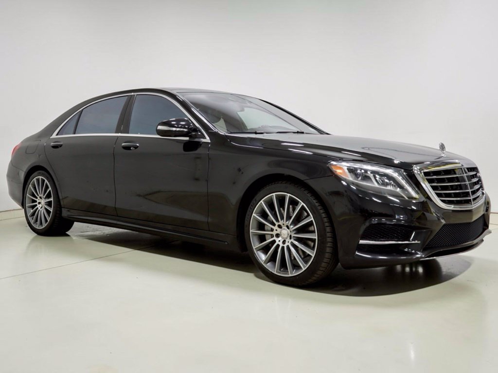Photo 12 of this Mercedes-Benz S 550