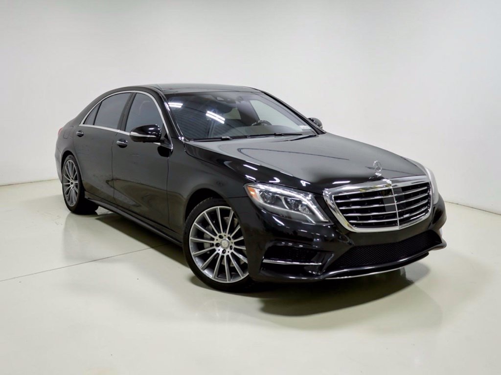 Photo 14 of this Mercedes-Benz S 550