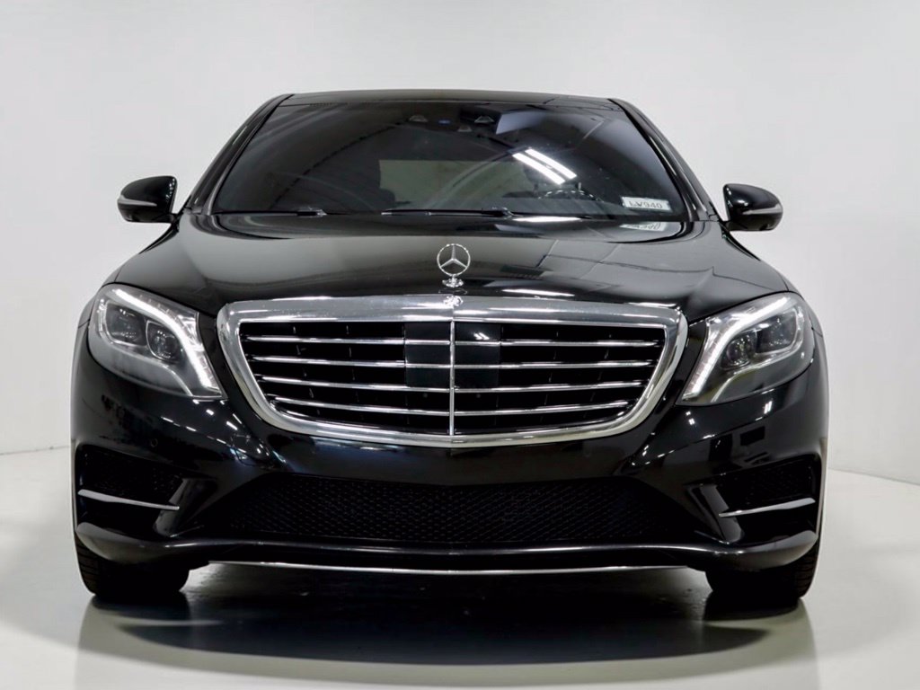 Photo 15 of this Mercedes-Benz S 550